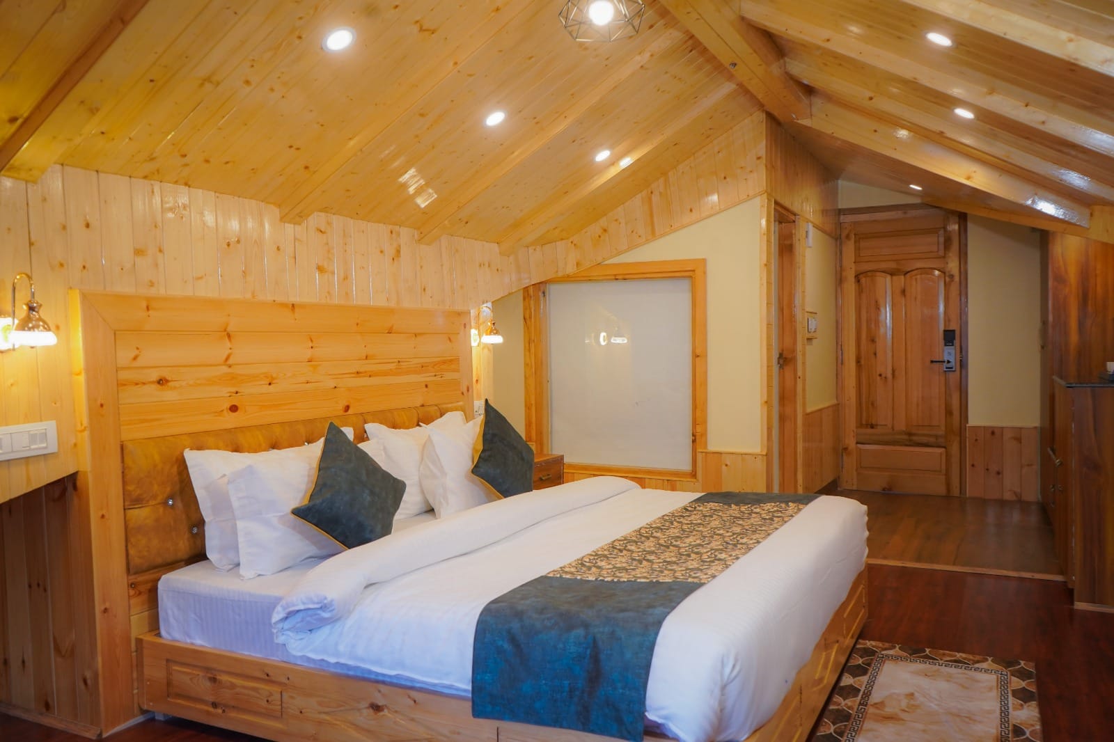 Attic / Honeymoon Rooms view 2