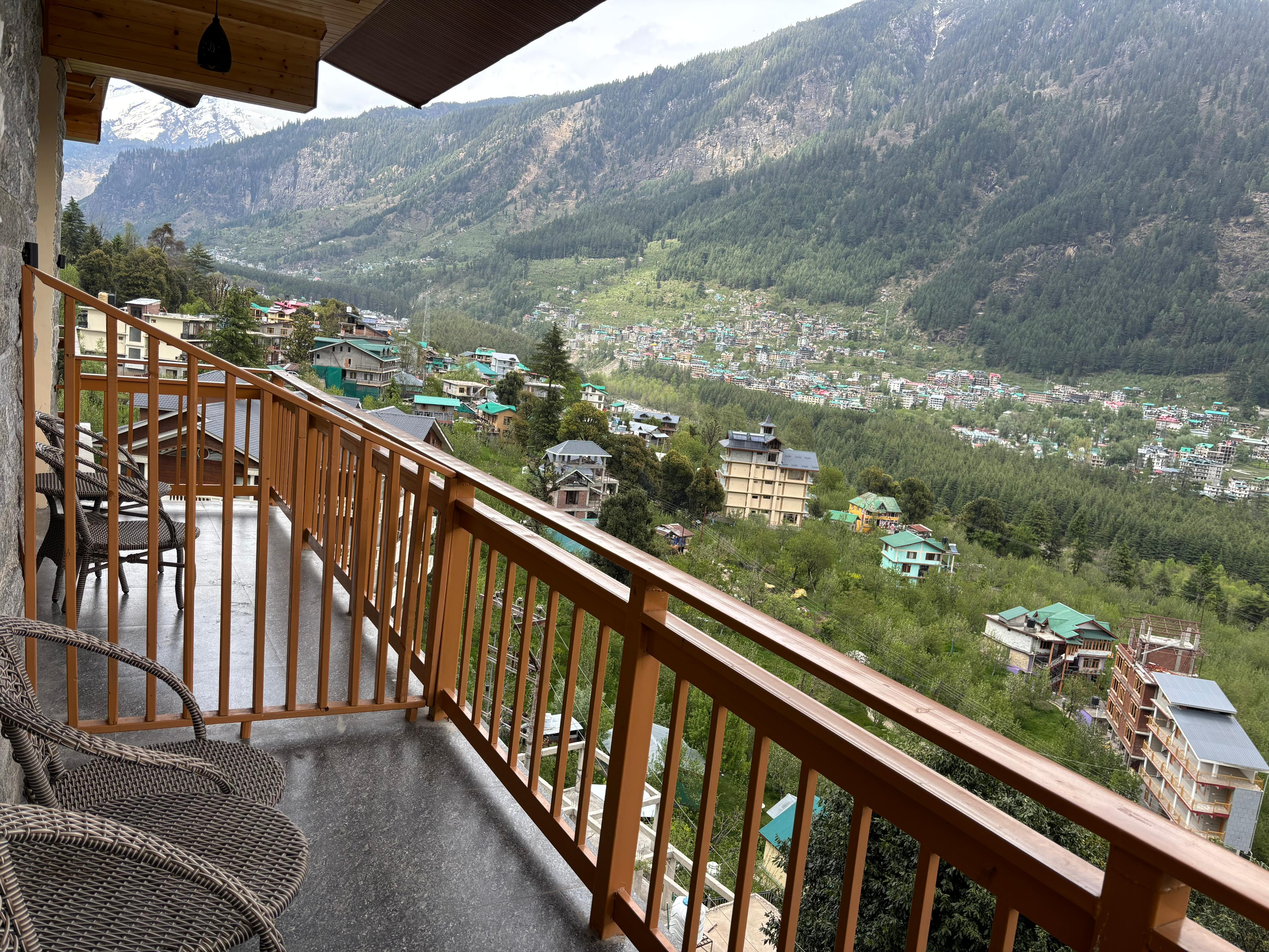 Premium Rooms (Front View) view 8